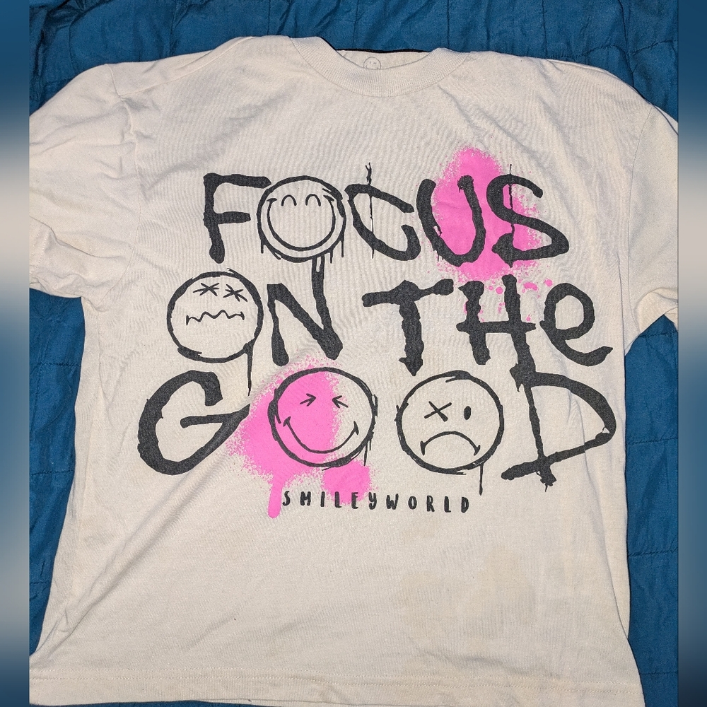 💥5/20$ Short Sleeve Tee with Graphic Text
